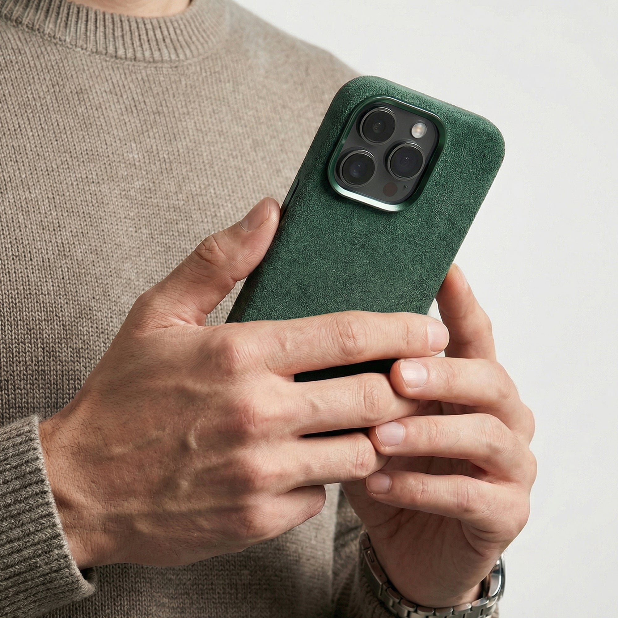 iPhone 16 Pro Max - Alcantara Case- Midnight Green