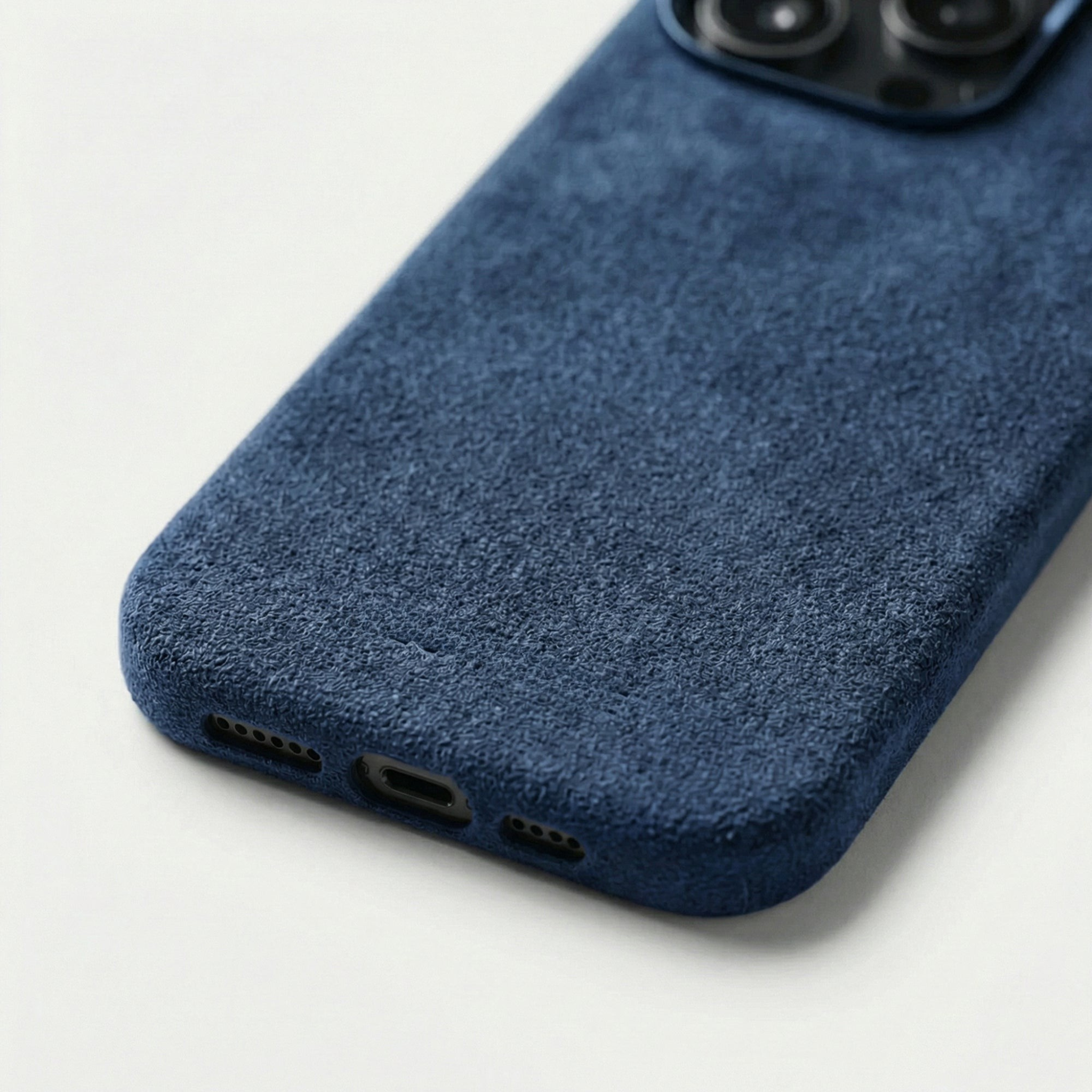 iPhone 16 Pro - Alcantara Case - Ocean blue