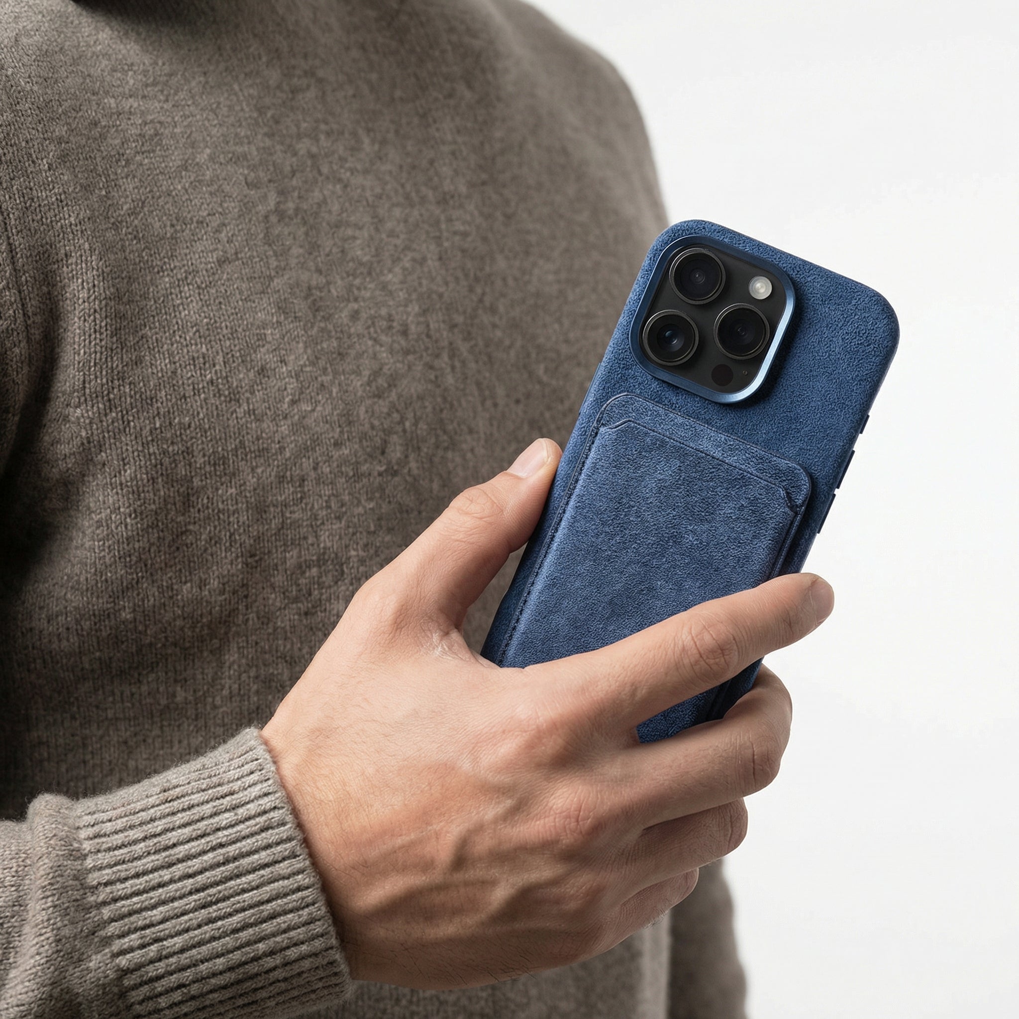 iPhone 16 Pro - Alcantara Case - Ocean blue